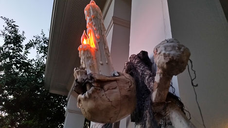 Halloween Skull Candle Wall Sconce Wreath 13