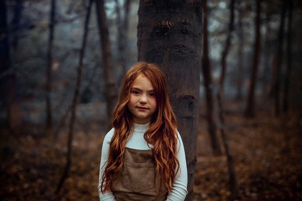 child in whitwell woods family photography Derbyshire