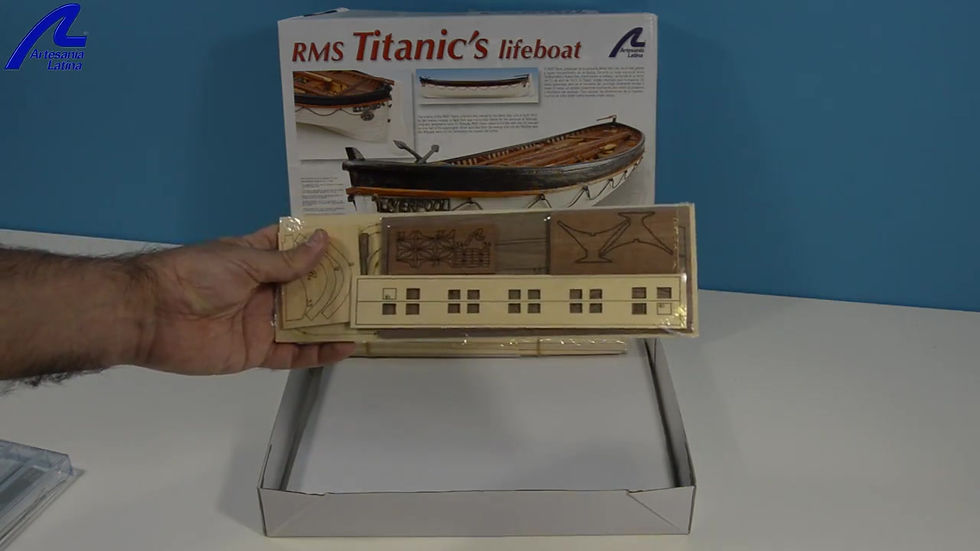 Miniature : Maquette de bateau à construire Chaloupe du Titanic ARTESANIA LATINA 19016