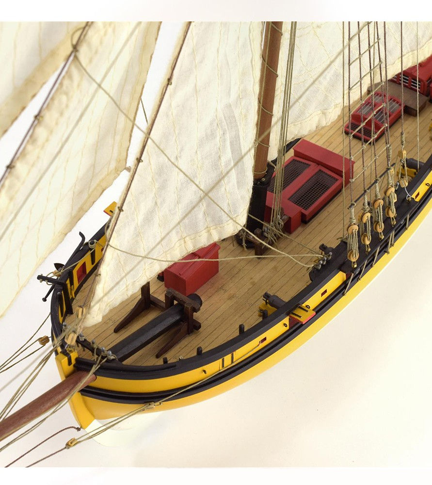 Miniature : Maquette bateau en bois à construire Artesania Latina Cotre Corsaire Le Renard