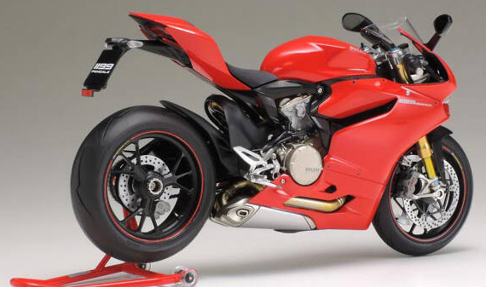 Miniature : Tamiya Ducati 1199 Panigale s 1/12 TAM 14129
