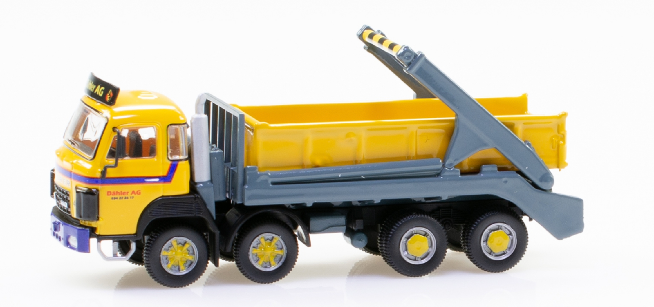 ACE collectors edition Saurer D330 Welaki Dähler Bern en Plastique 1:87