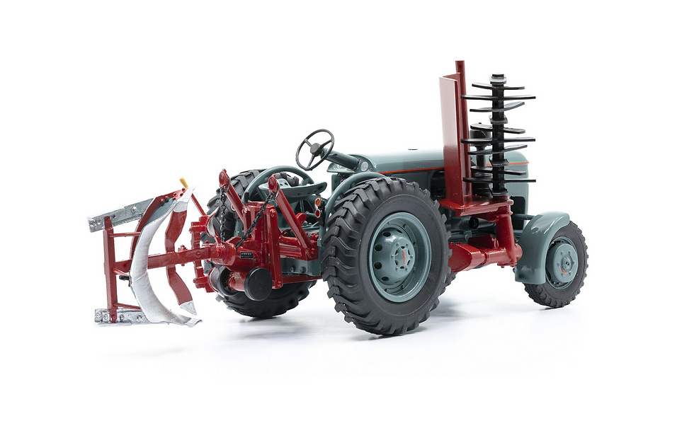 Miniature : ACE collectors edition Vevey 560 mit Pflug und Motoregge en Résine 1:32