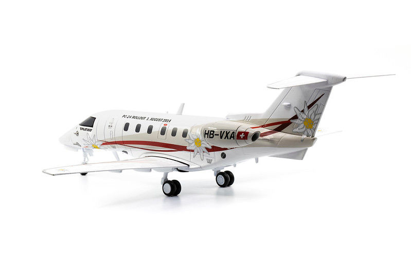 Miniature : ACE Pilatus PC-24 HB-VXA Rollout-Version