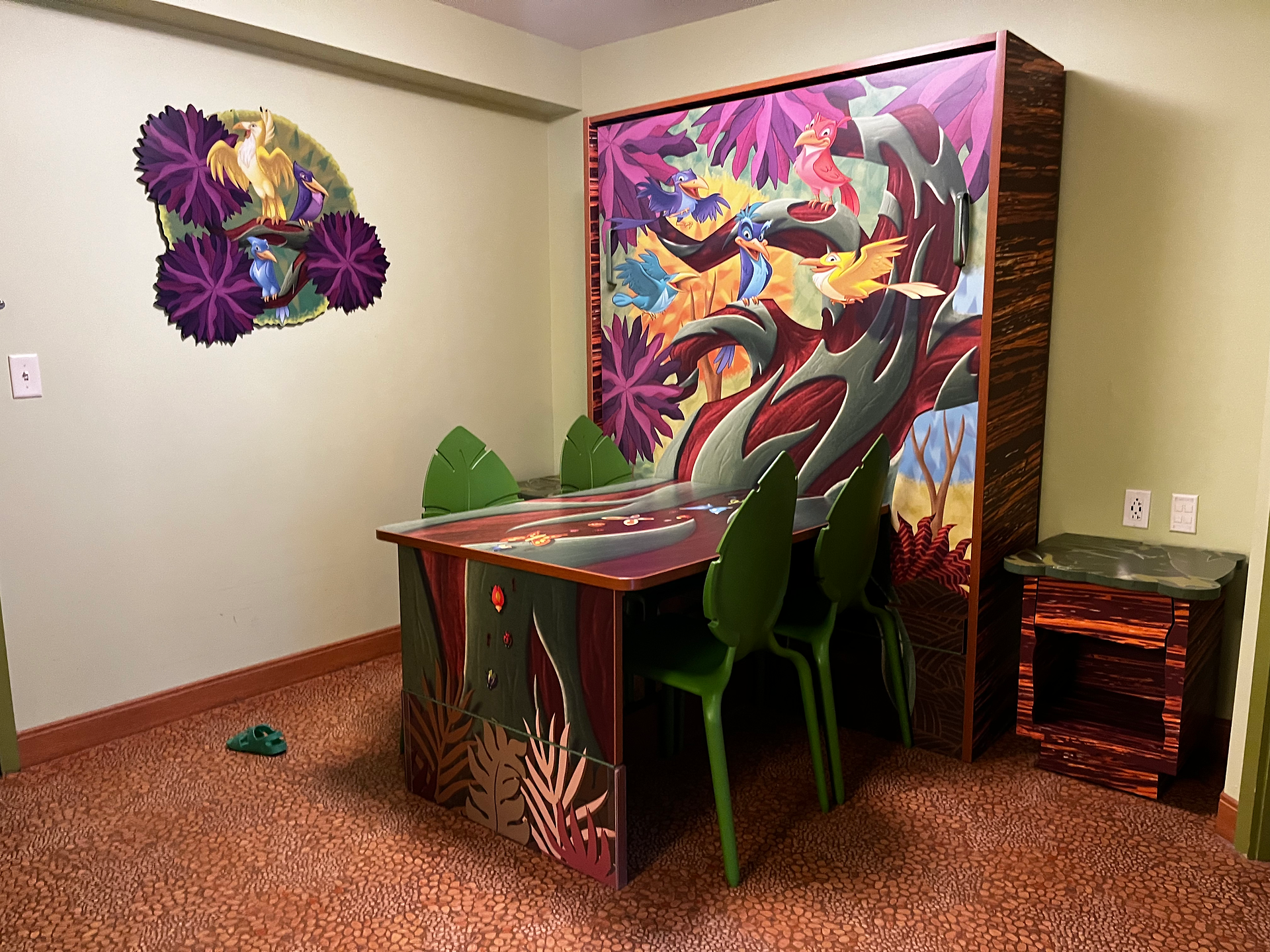 Disney's Art of Animation resort Lion King suite dining room