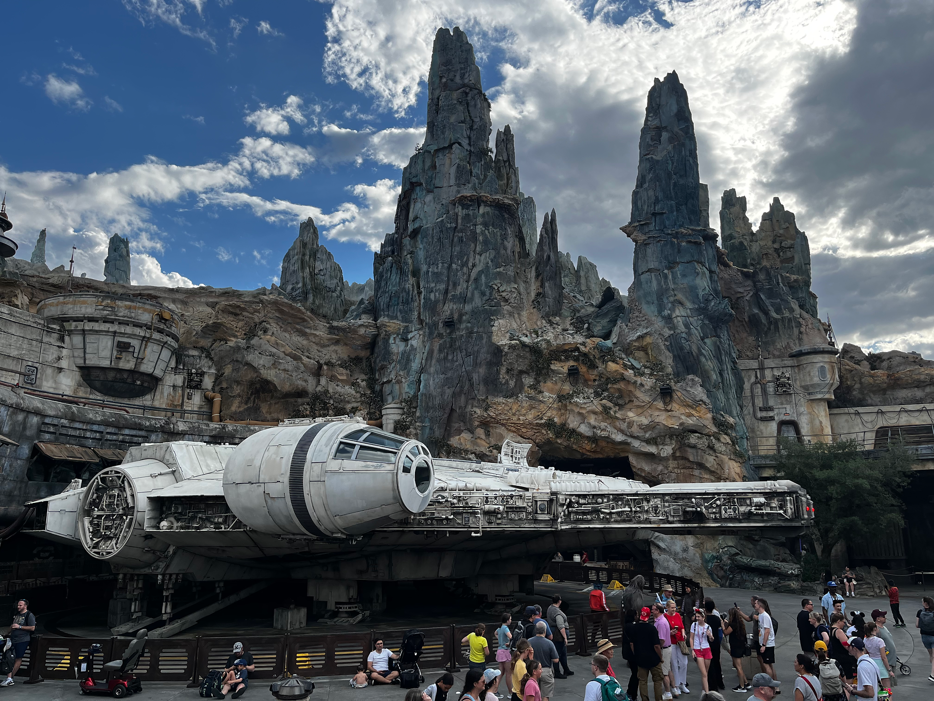 Disney's Hollywood Studios millennium falcon