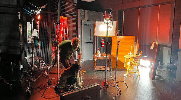 Julian Sound Stage Interview Set