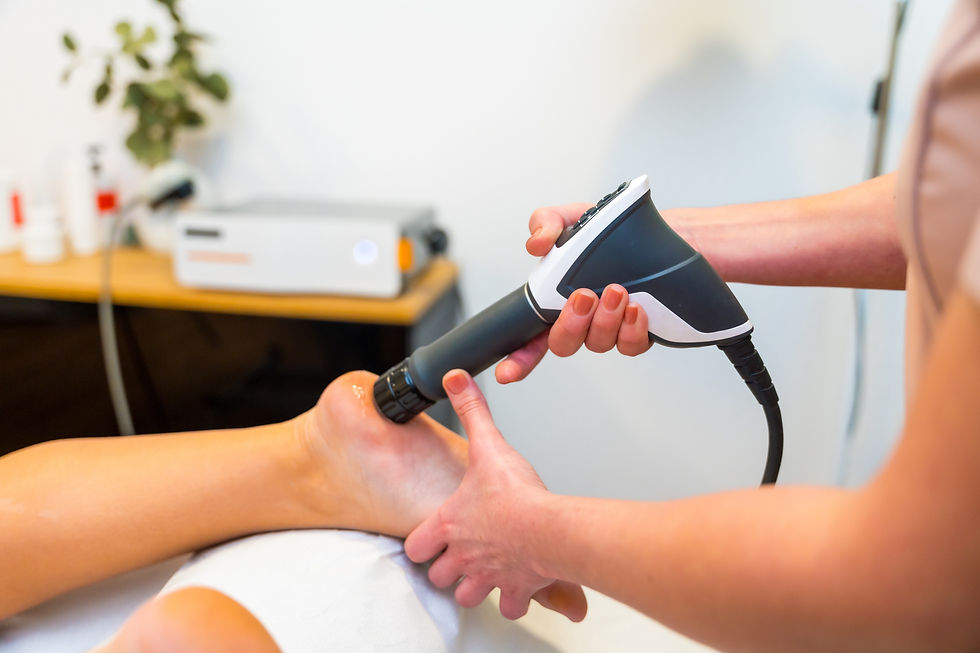 patient-receiving-a-shockwave-therapy-massage-on-f-2026-01-06-10-15-04-utc.jpg