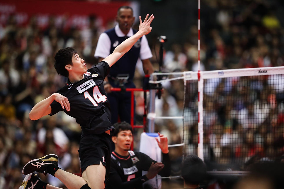 Yuki Ishikawa loading to hit the ball