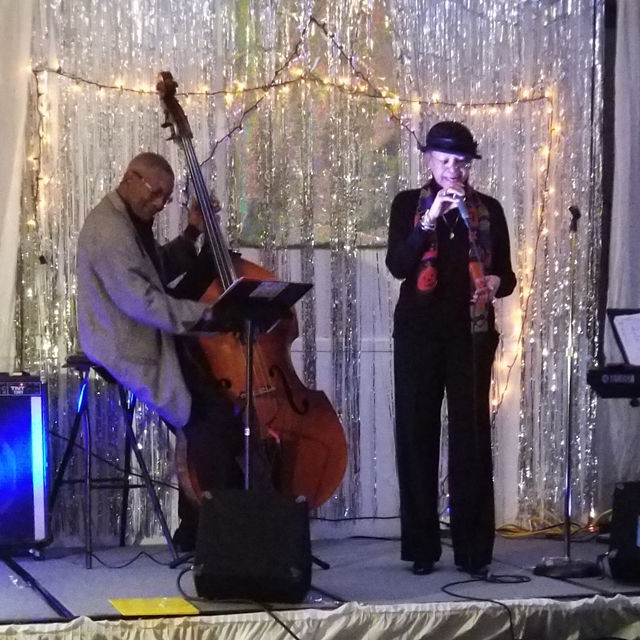 Diva Carol Harris