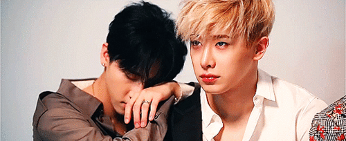I-M-wonho-im-changkyun-40378083-500-204.