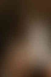 Paarfotos mit Beagle am schwarzen Strand von Teneriffa