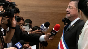 Chaves comienza su mandato en Costa Rica