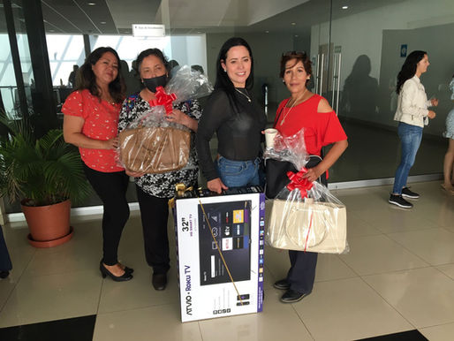 Programa de apoyo de beneficio social festeja el Día de las Madres en Guanajuato