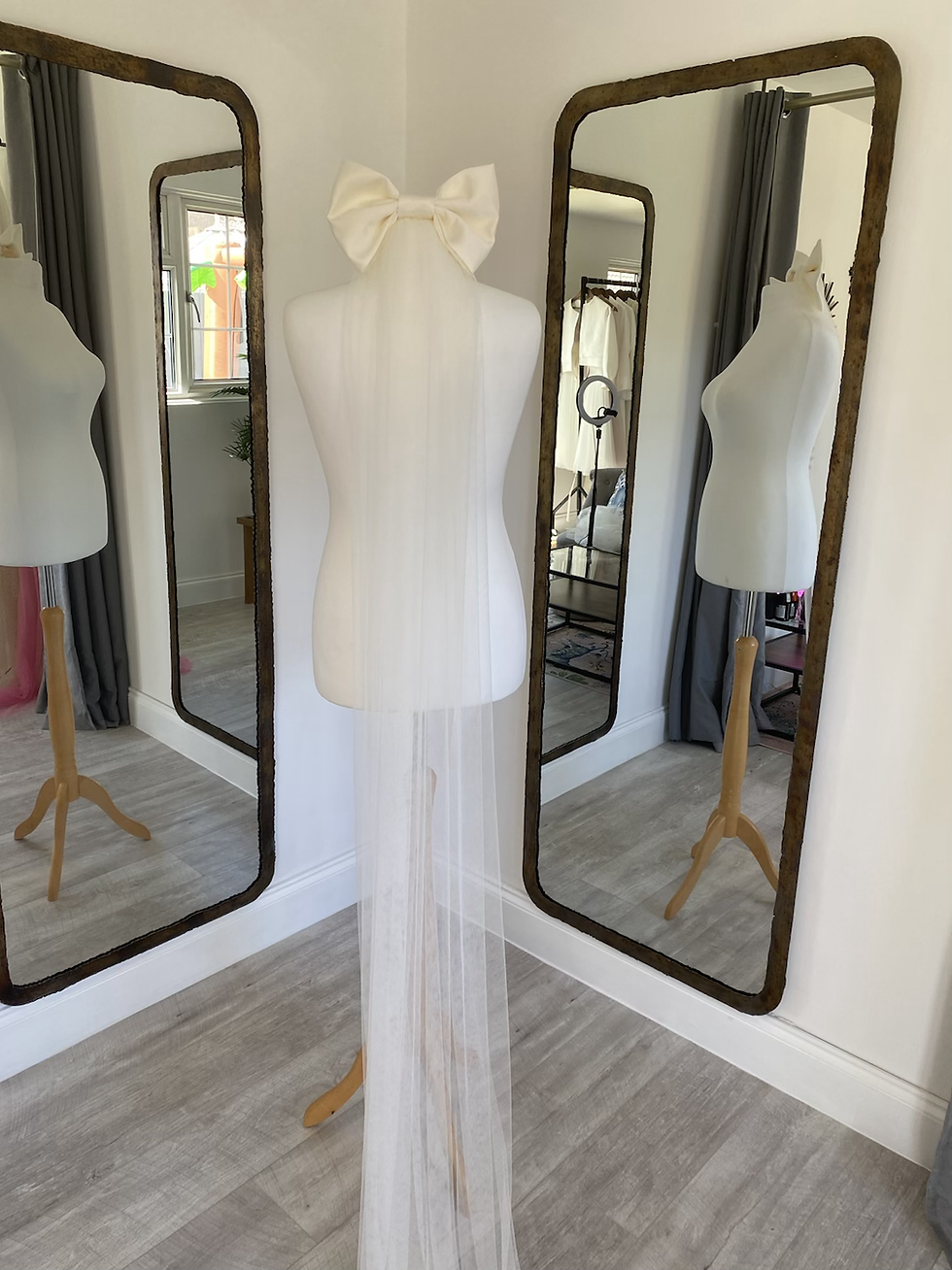 Kinsley Bow Veil