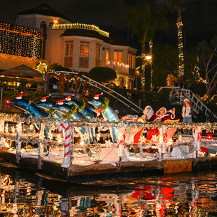 050 NaplesBoatParade2022.jpg