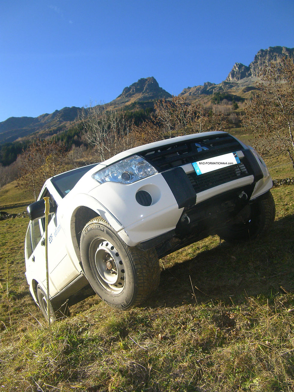 Mitsubishi Pajero EDF en stage conduite sécurité 4x4