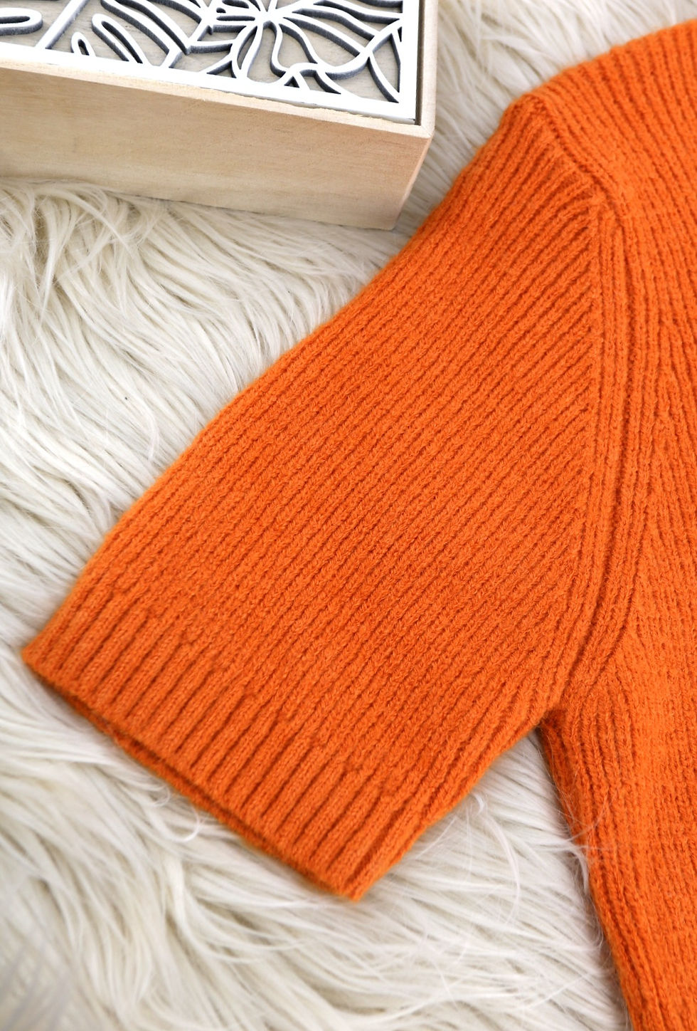 Miniatura: MAGLIONE GIROCOLLO A MANICA CORTA