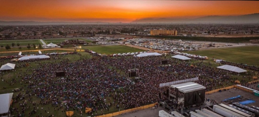 Aerial view of a high-capacity outdoor event at SilverLakes Sports Complex, demonstrating Designodal's crowd-flow management and site planning.