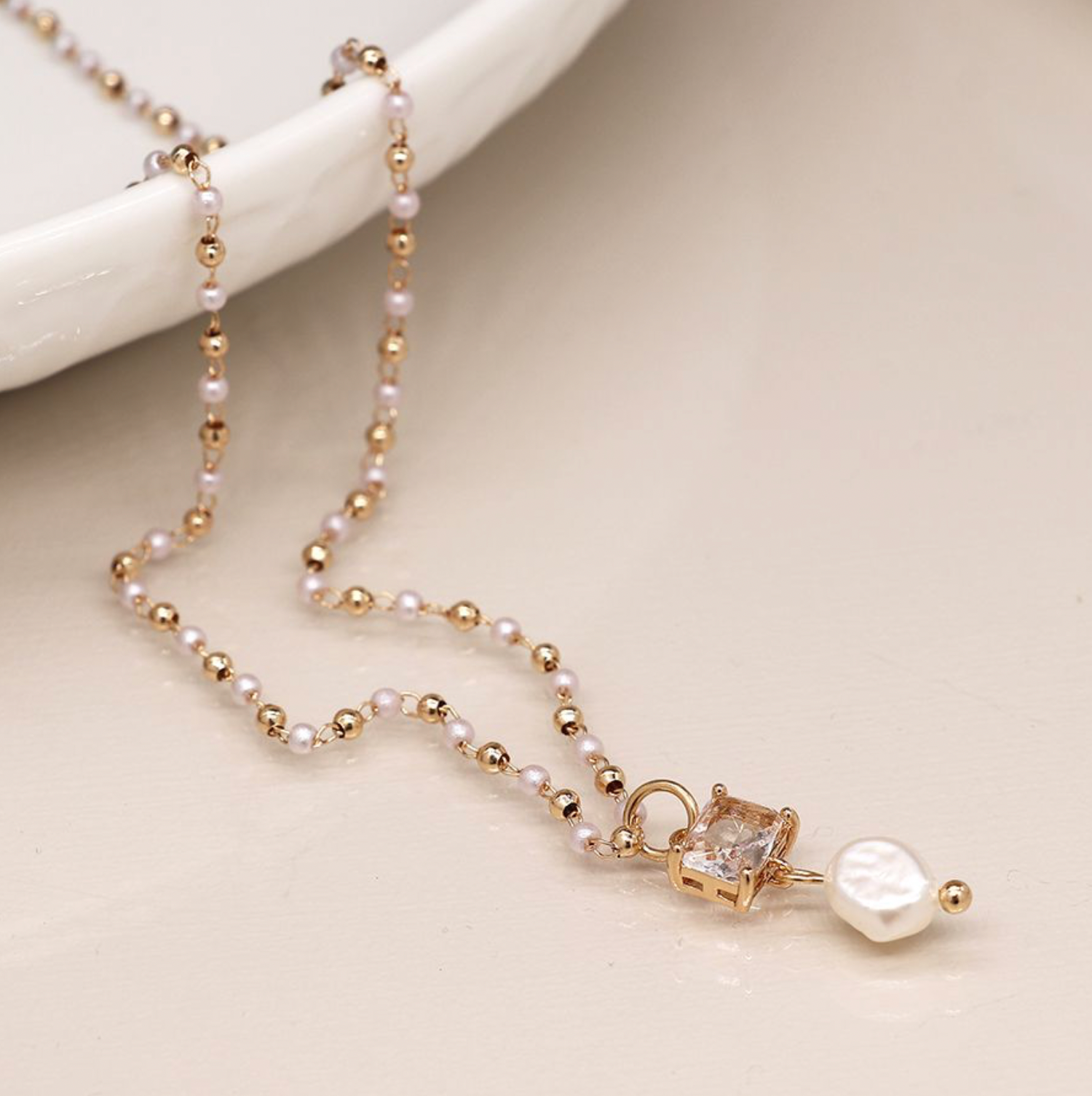 Bead and pearl necklace