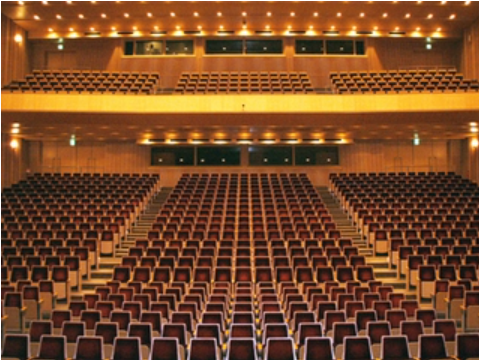 大阪公演　クレオ大阪中央　こちらも広すぎずどこからでも見やすいです！！