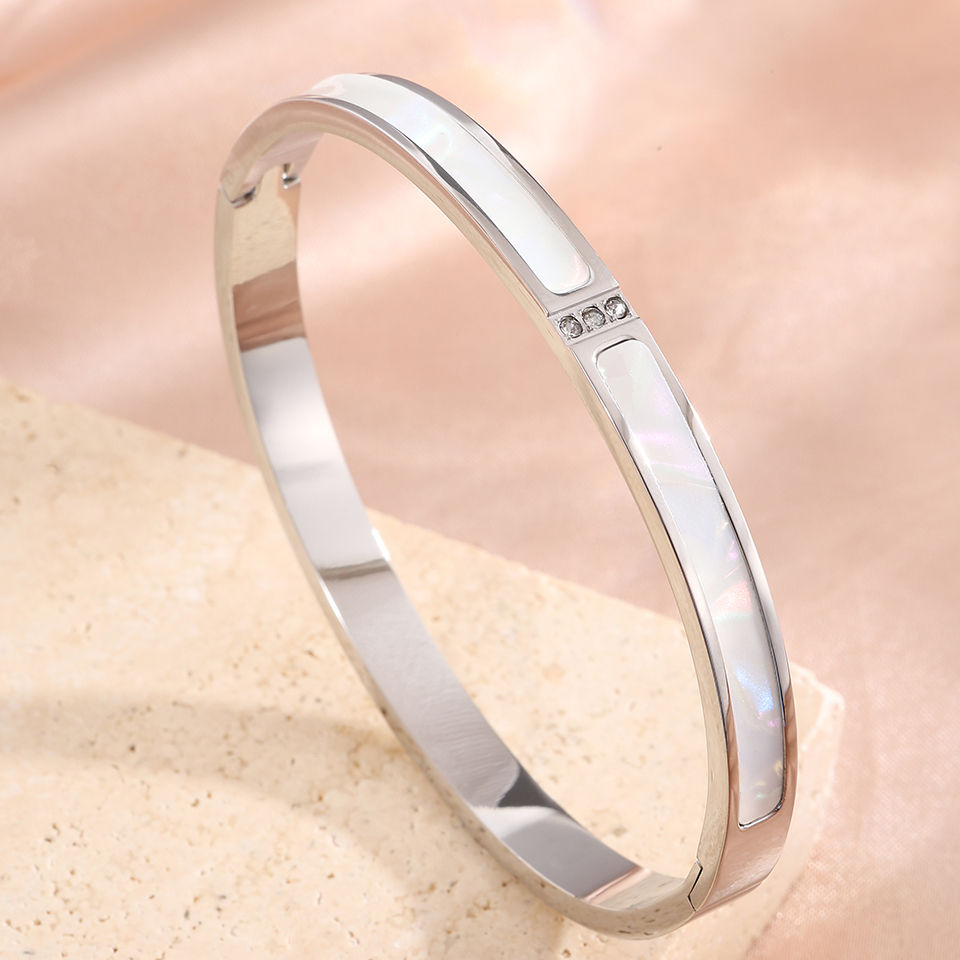 Thumbnail: Radiant Love Set