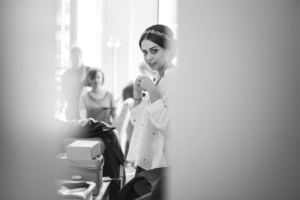 Hochzeit in Dresden - Getting Ready des Braut im Lebendigen Haus