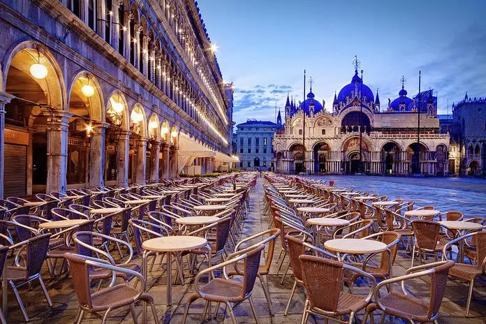 Cafe-Florian-Plaza-San-Marco.webp