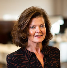 thumbnail_Melanie Stoutzker Headshot .jpg