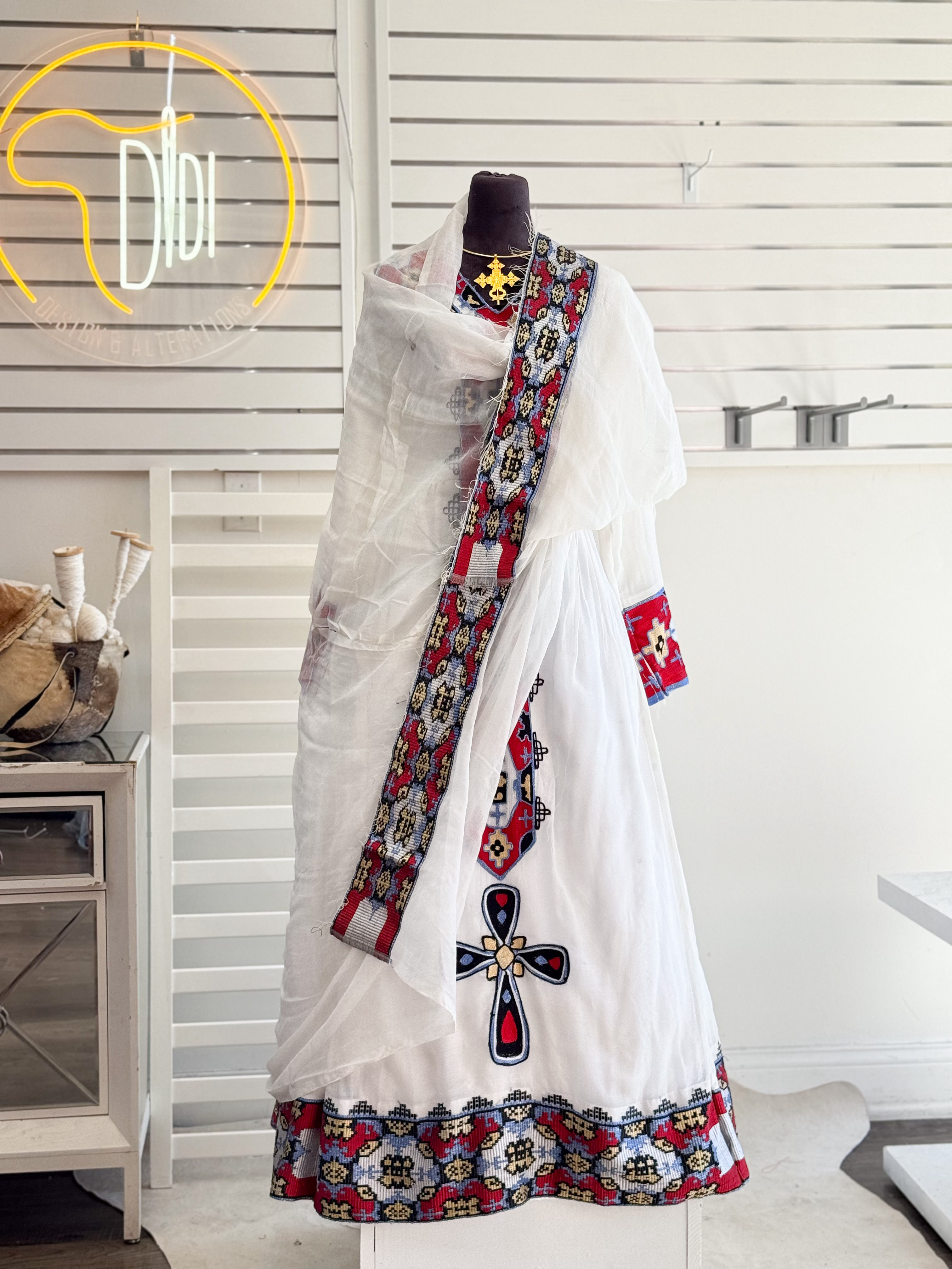 𝐃𝐢𝐝𝐢’𝐬 𝐓𝐢𝐦𝐞𝐥𝐞𝐬𝐬 𝐂𝐫𝐨𝐬𝐬 𝐇𝐚𝐛𝐞𝐬𝐡𝐚 𝐃𝐫𝐞𝐬𝐬