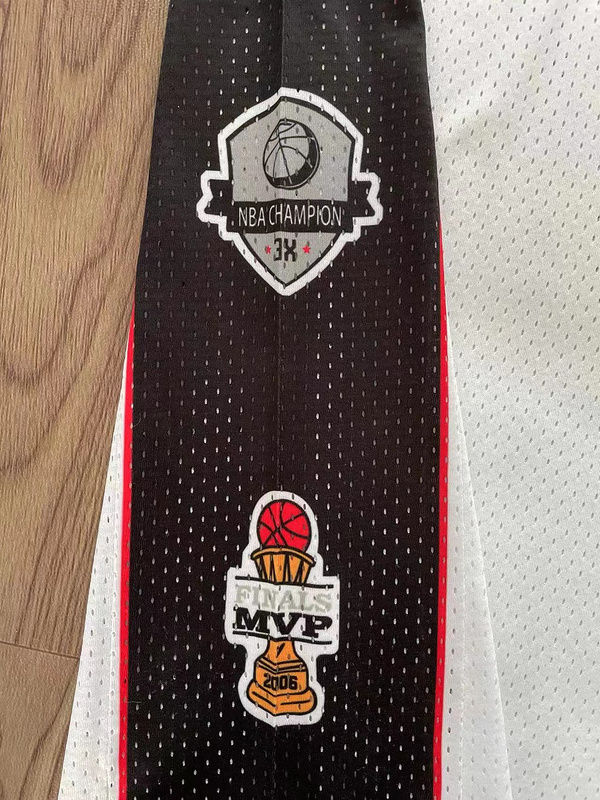 Küçük resim: Miami Heat 2003 Dwyane Wade Hall of Fame Forması