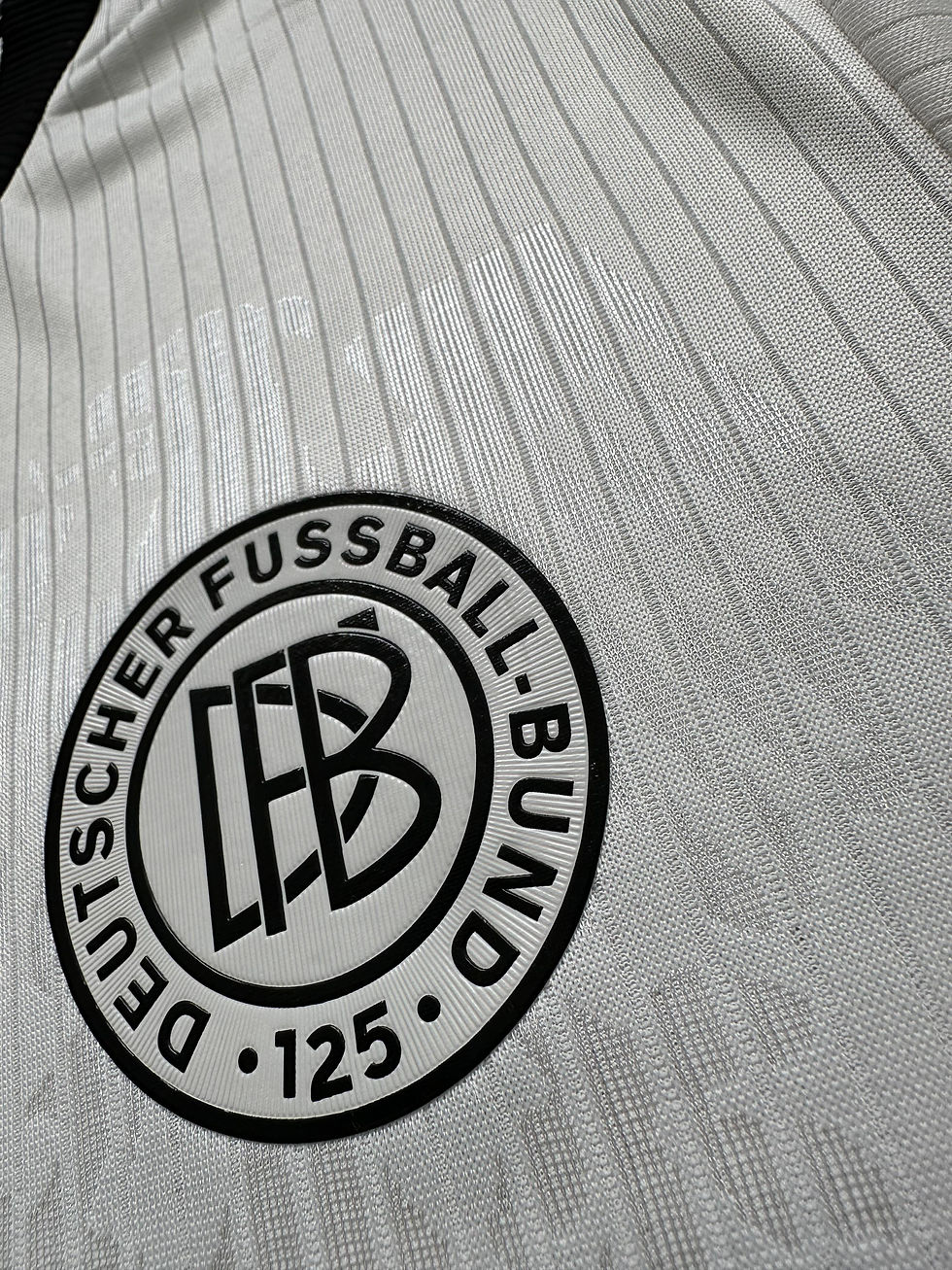 Küçük resim: Almanya 25/26 Leroy Sane 125. Yıl Özel Forması - Hemen Kargo Player Version