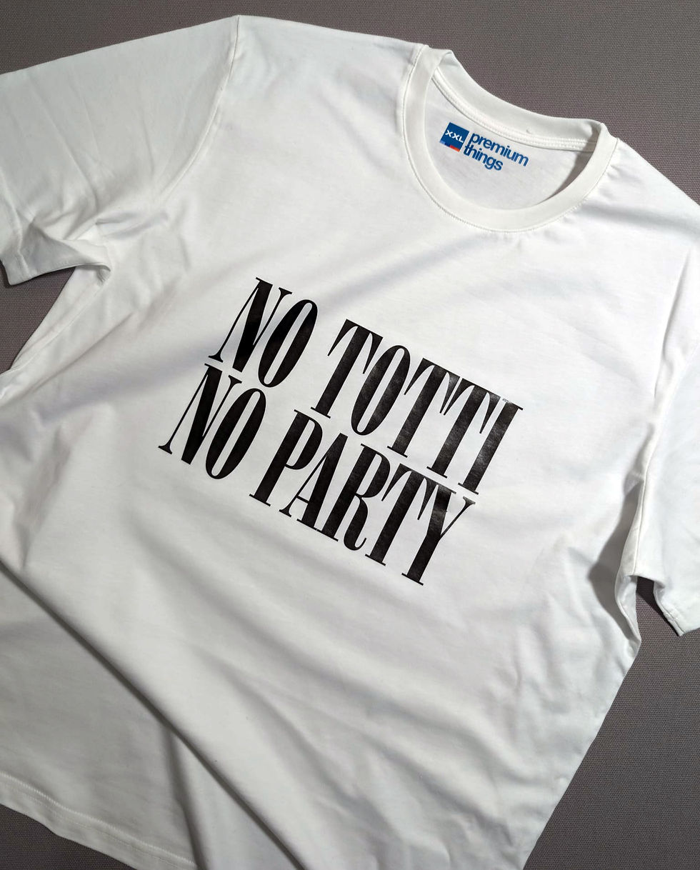Küçük resim: No Totti No Party Tshirt - Hemen Kargo
