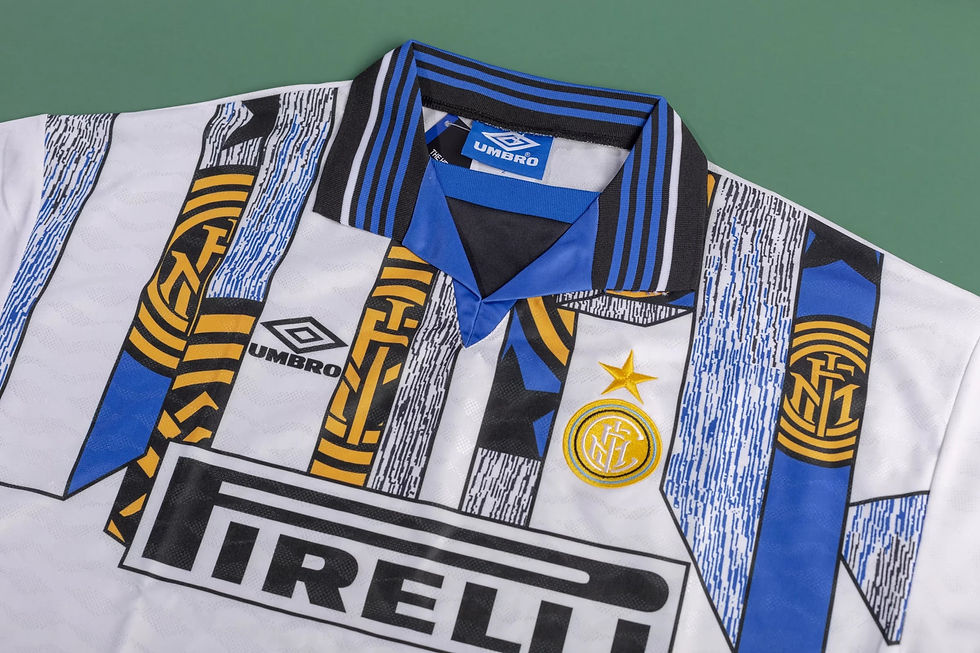 Küçük resim: Inter 95/96 Deplasman Forması