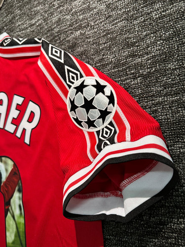 Manchester United 98/00 Özel Solskjaer Baskılı İç Saha Forması