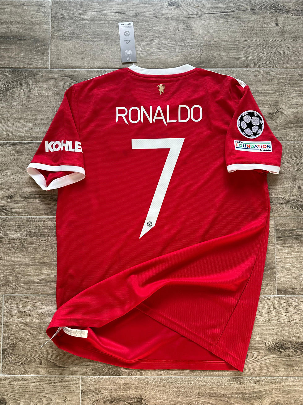 Küçük resim: Manchester United 21/22 Cristiano Ronaldo İç Saha Forması - Hemen Kargo