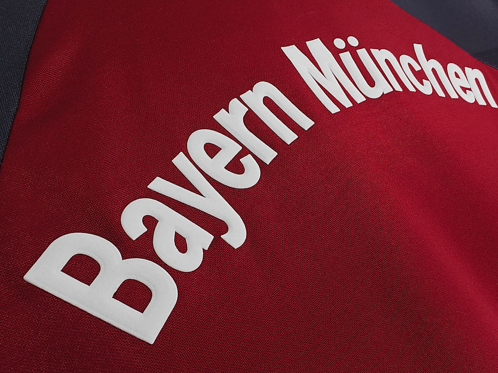 Küçük resim: Bayern Münih 01/02 İç Saha Forması