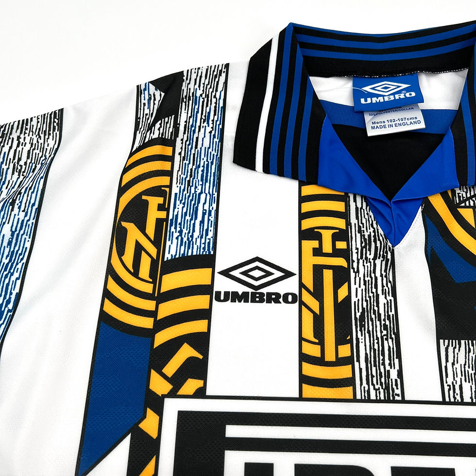 Küçük resim: Inter 95/96 Deplasman Forması