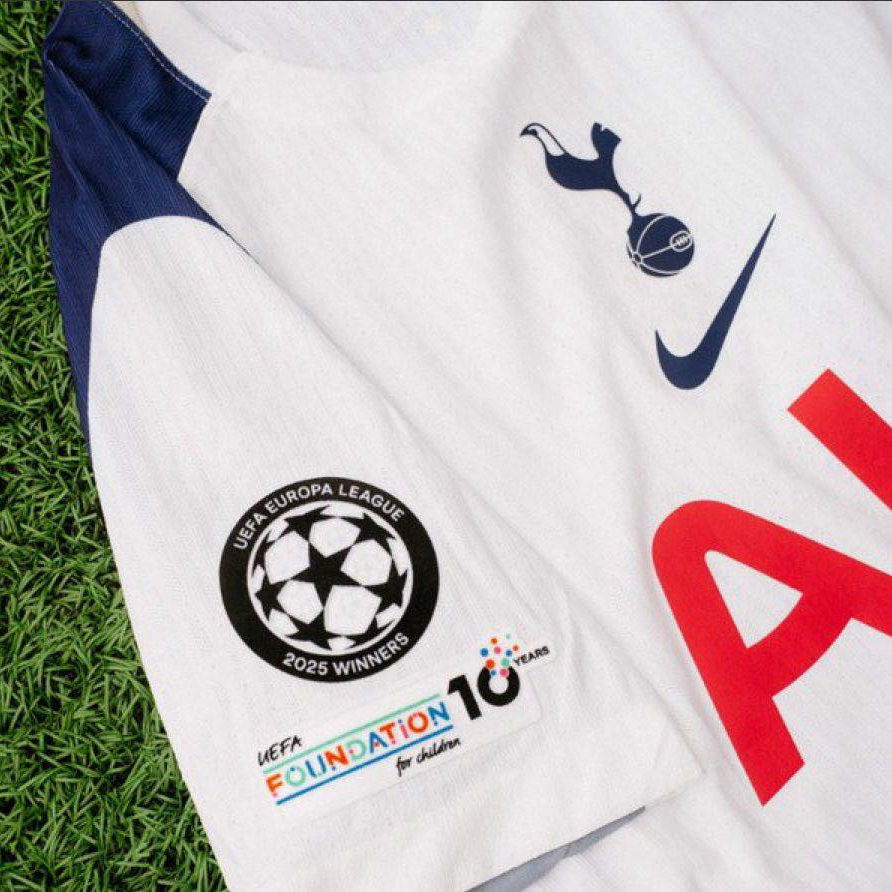 Küçük resim: Tottenham 25/26 İç Saha Forması