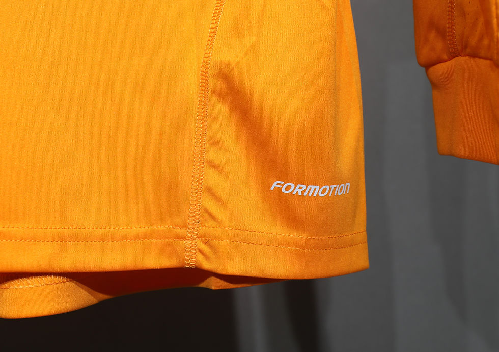 Küçük resim: Real Madrid 13/14 Alternatif Forması