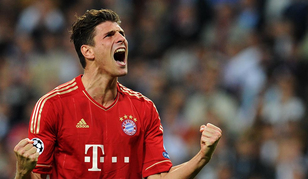 Küçük resim: Bayern Münih 11/13 İç Saha Forması