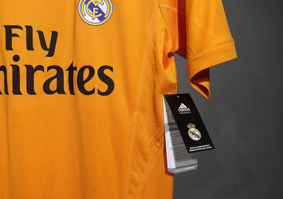 Küçük resim: Real Madrid 13/14 Alternatif Forması