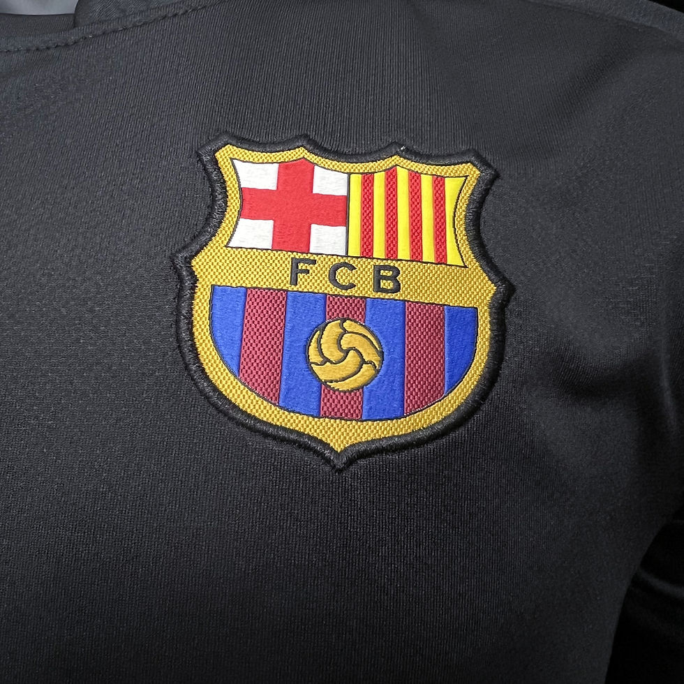 Küçük resim: Barcelona 11/12 Deplasman Forması