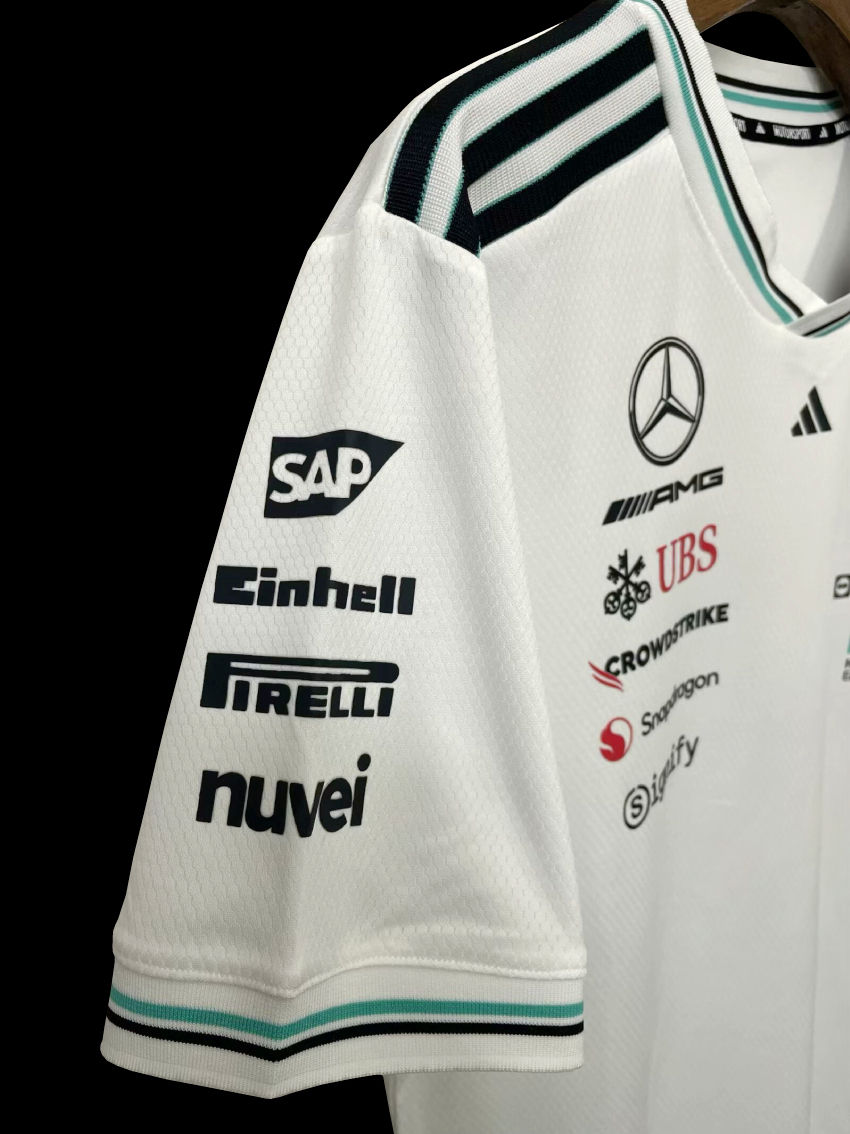 Küçük resim: Mercedes AMG Petronas F1 Team 2025 Beyaz Forması
