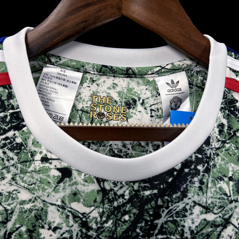 Küçük resim: Manchester United 23/24 The Stone Roses Forması