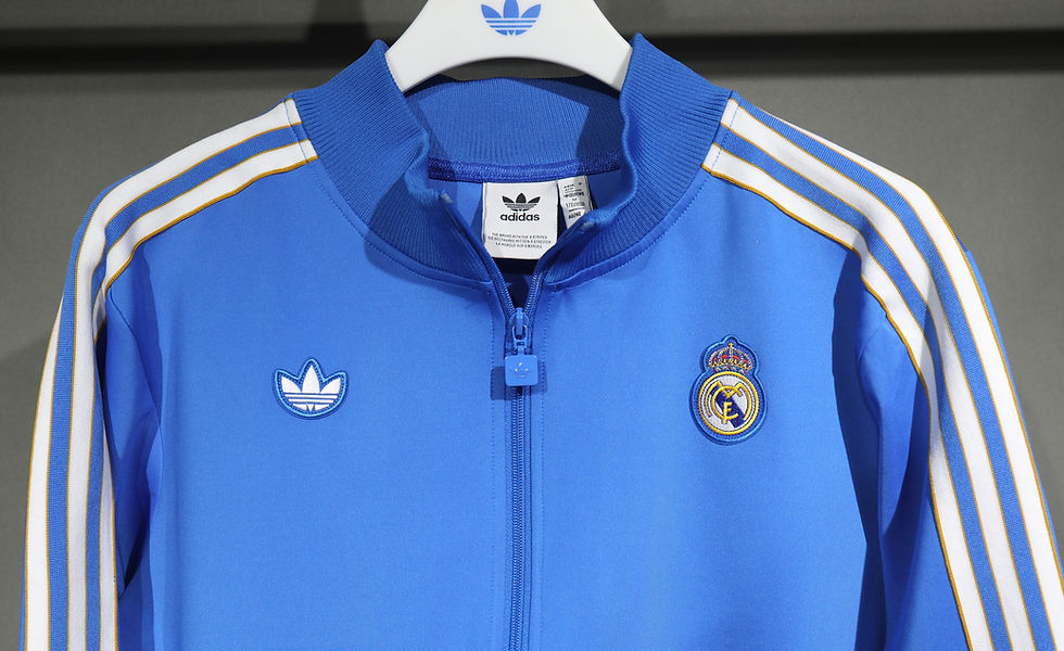 Küçük resim: Real Madrid 25/26 Mavi Maç Önü Antrenman Seti