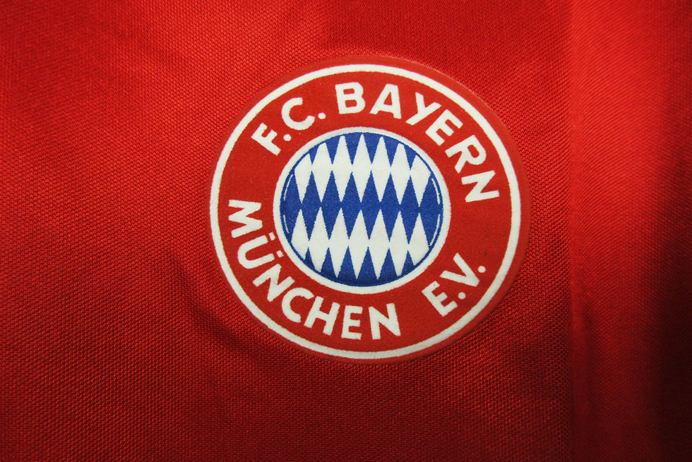 Küçük resim: Bayern Münih 93/94 İç Saha Forması