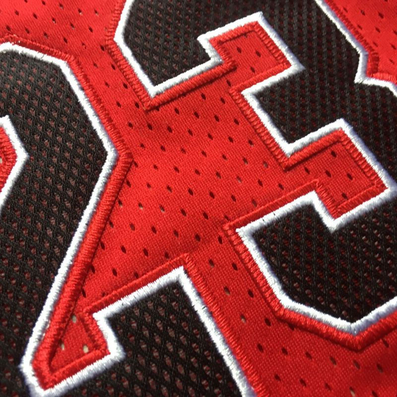 Küçük resim: Chicago Bulls 96/97 NBA Finalleri Kırmızı Forması