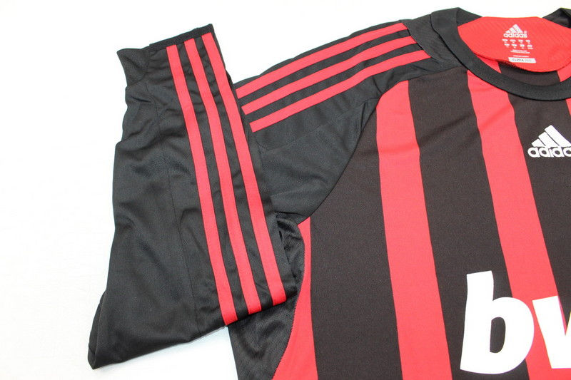 Küçük resim: AC Milan 08/09 İç Saha Forması