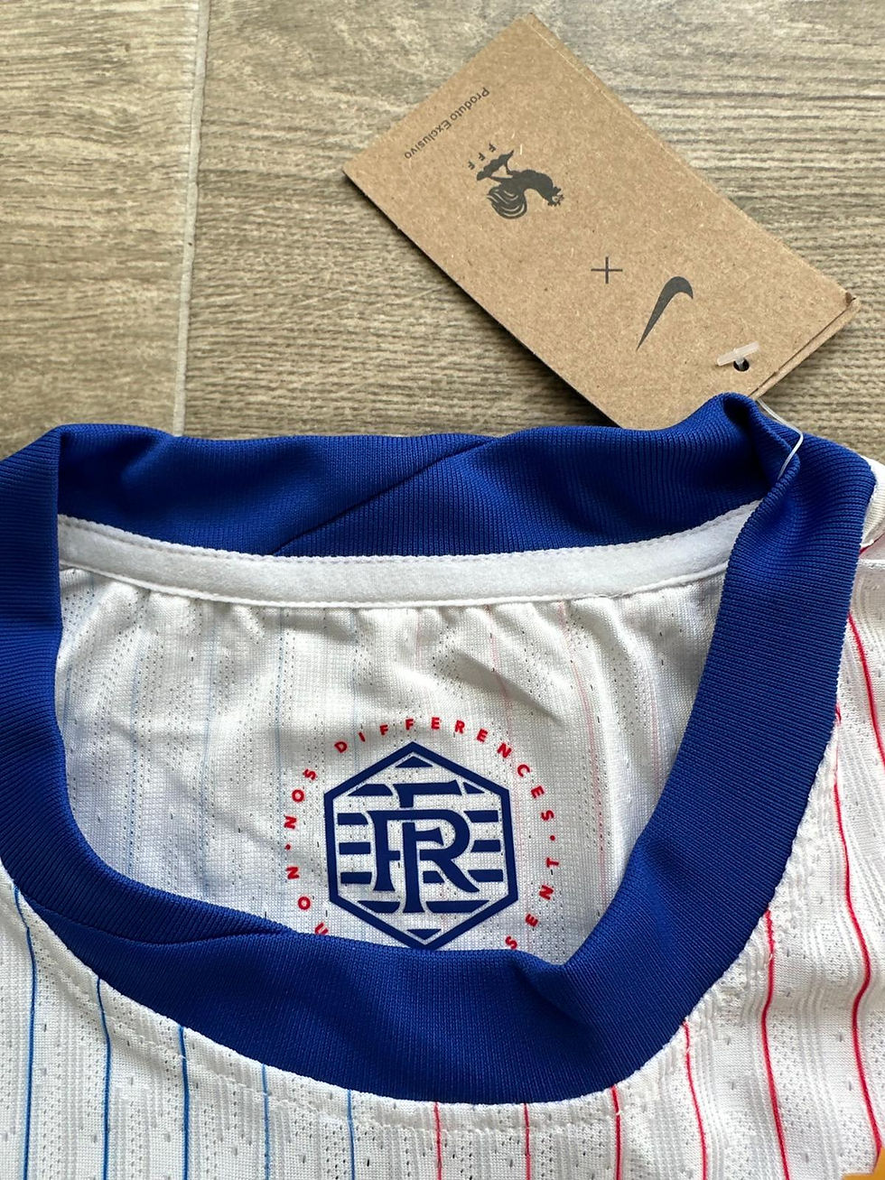 Küçük resim: Fransa 24/25 Deplasman Forması - Hemen Kargo Player Version